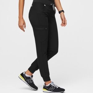 Black Figs Jogger Scrub Bottoms